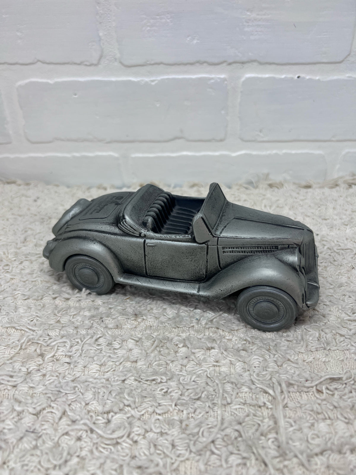 1974 Banthrico Advertising Automobile Coin Bank - Best Western