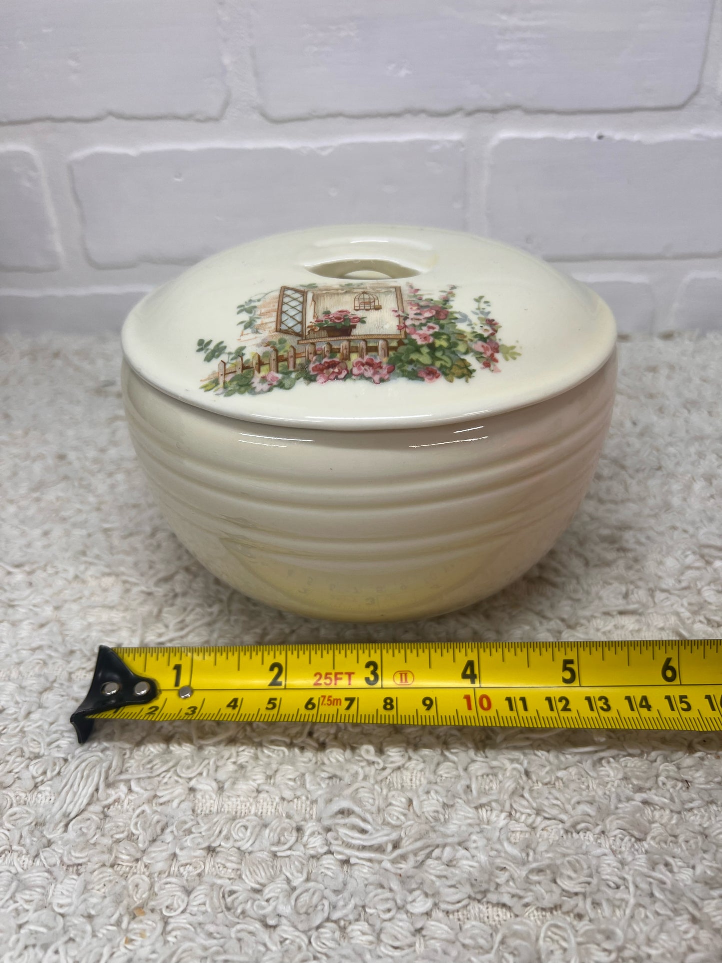 Coors Lidded Thermo Porcelain Casserole Dish 'Open Window' Pattern