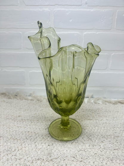 Fenton green ruffled hankie vase