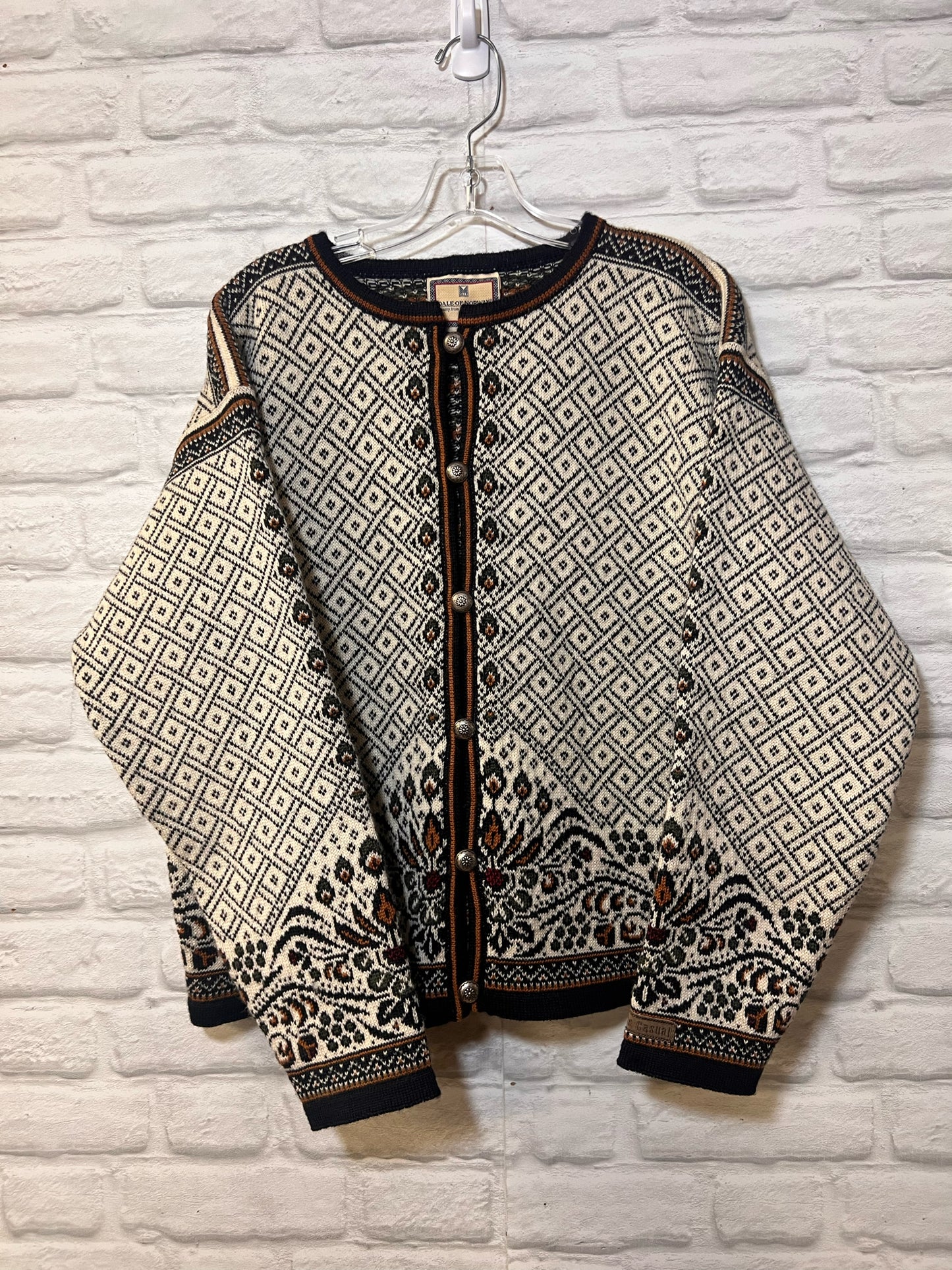 Size L Dale of Norway Norwegian Cardigan Sweater