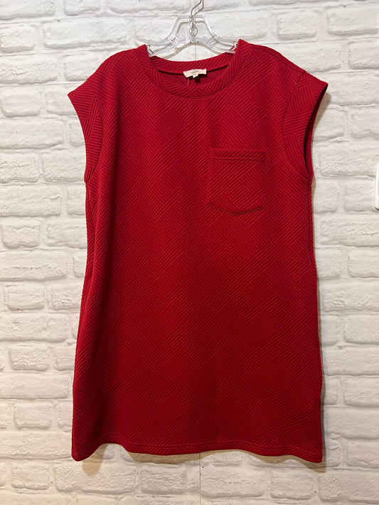 Size M Entro Red Textured Tunic