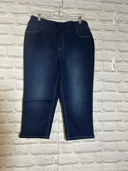 Chico's  NWT Denim Capris Pull on Style Size Medium/ 1.5