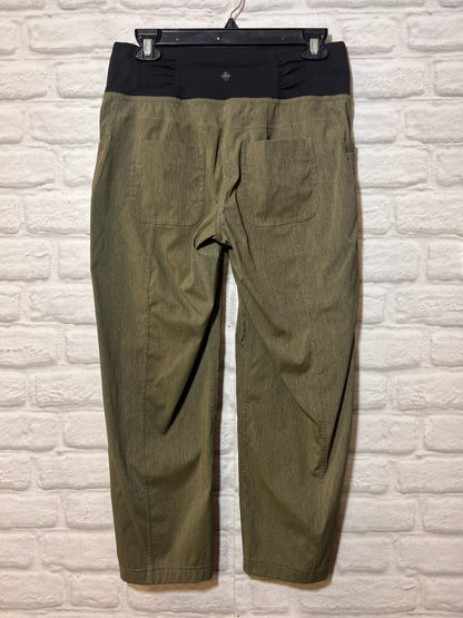 PrAna Size M Green Pull on Style Cropped Length Pants