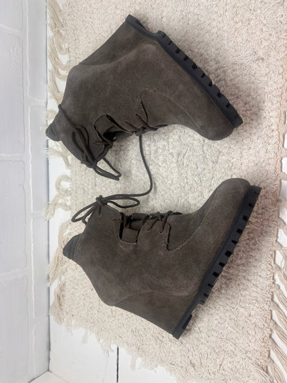 Shoe Size 10 Steven Gray Suede leather booties