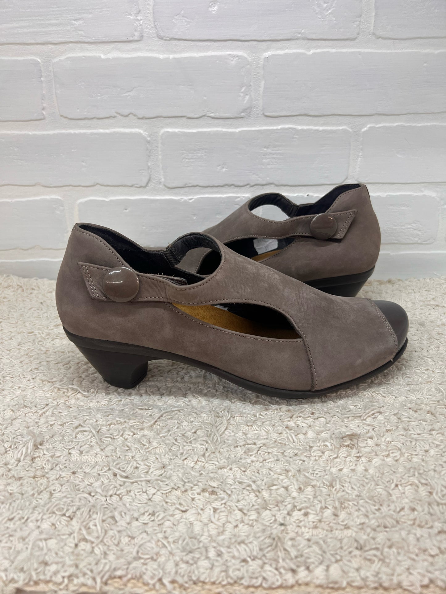 Shoe Size 39 NAOT Gray Suede Cutout Heels