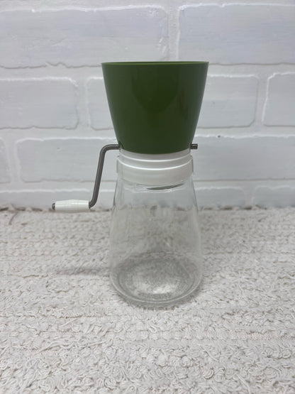 Federal Nut Grinder in Avocado Green & White