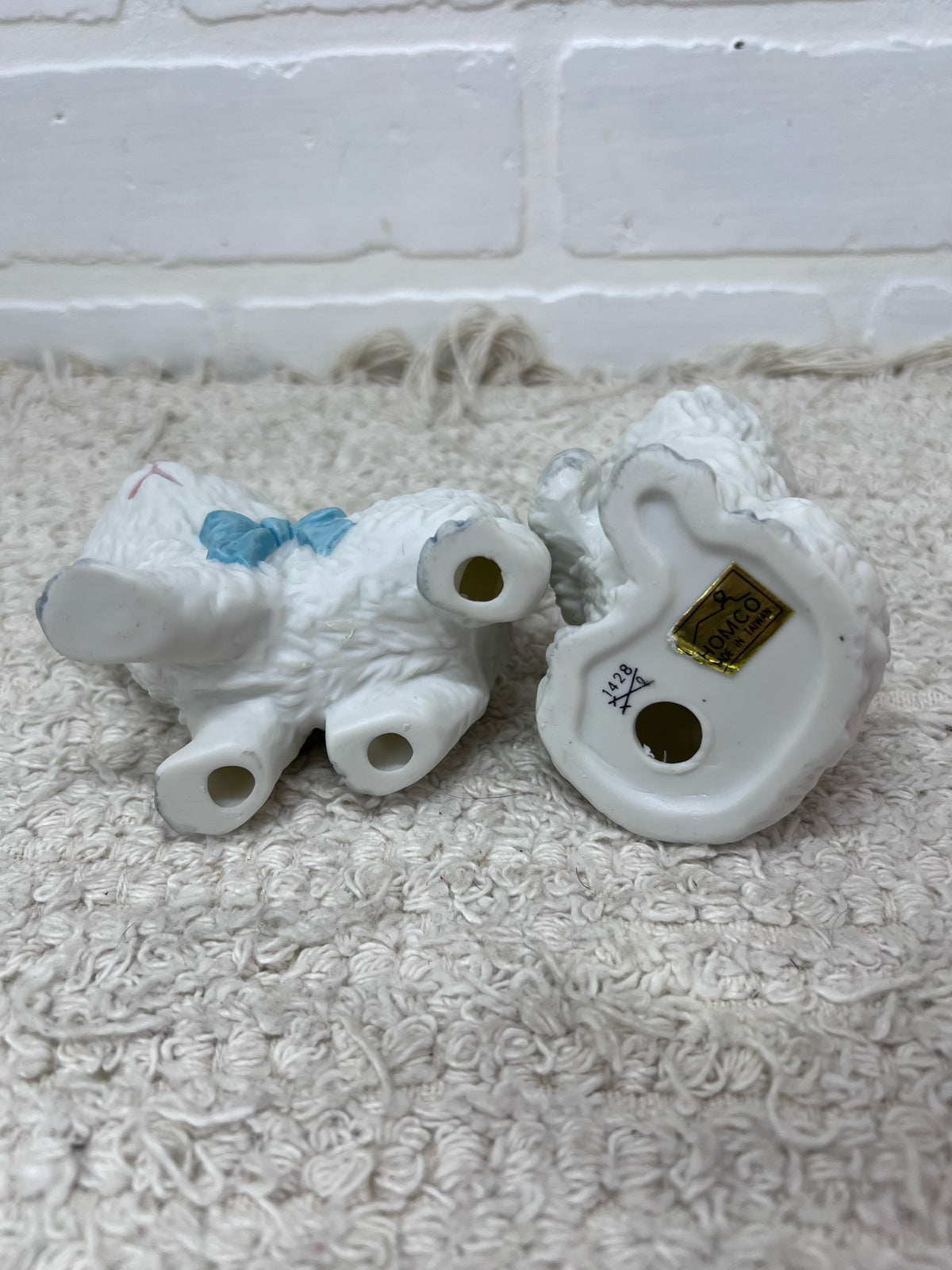 Homco White Ceramic Kitten Figurine Set (2)