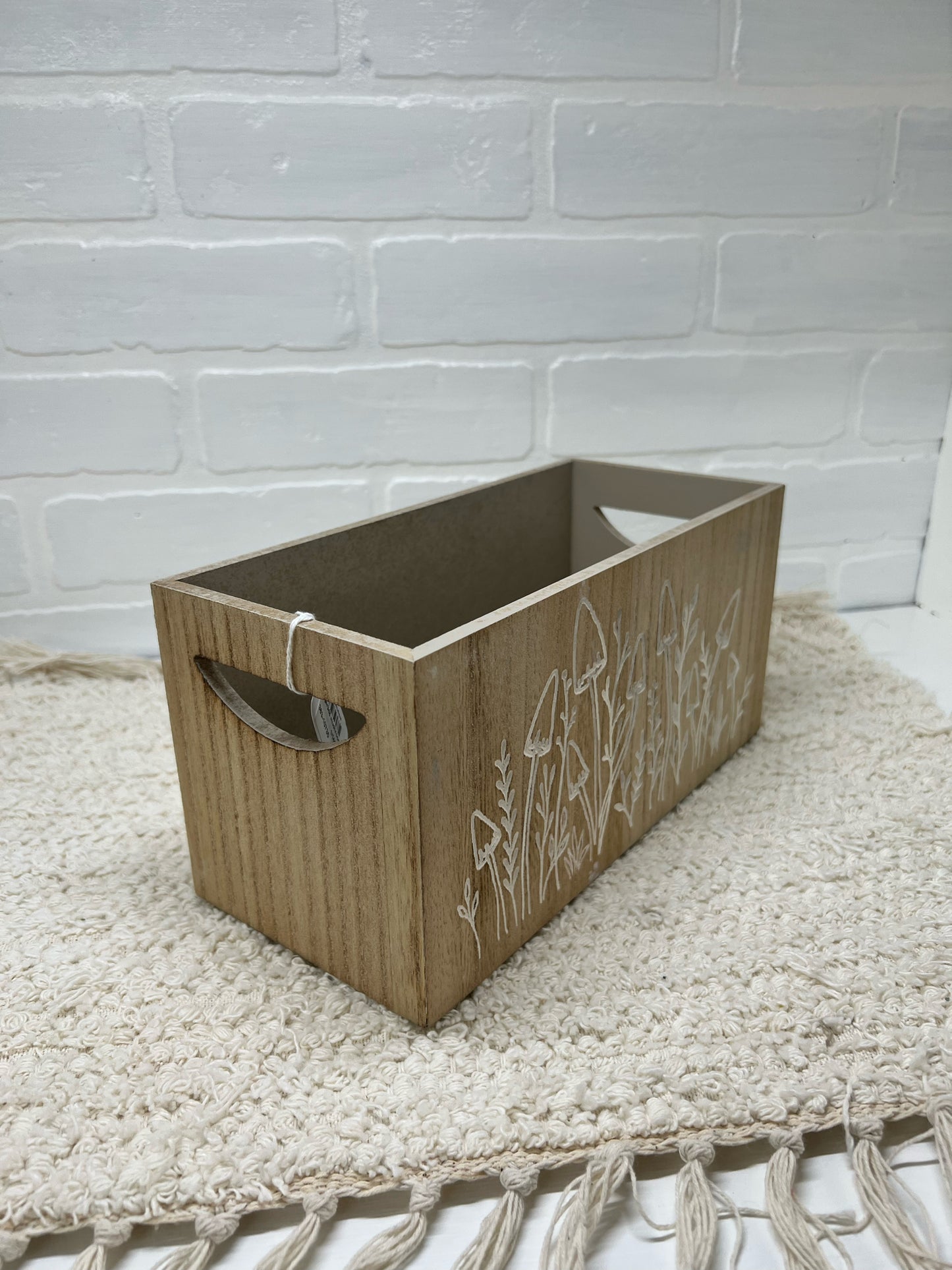 Faux wood box w/ mushroom design small