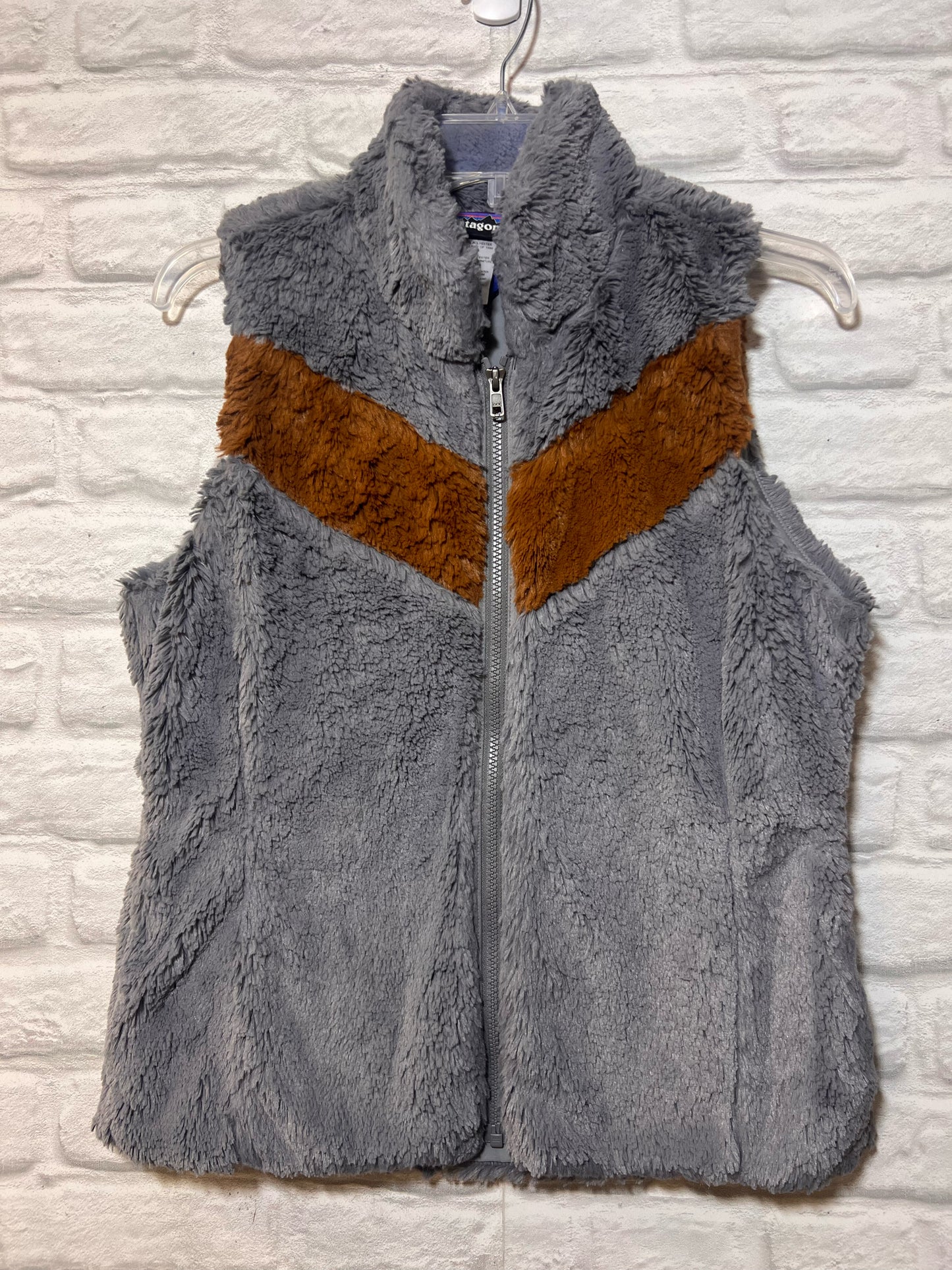 Size M Patagonia Gray & Brown Los Gatos Fleece Vest