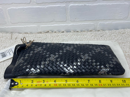 NWT Hobo Vide Wristlet in Black Metallic Woven Leather