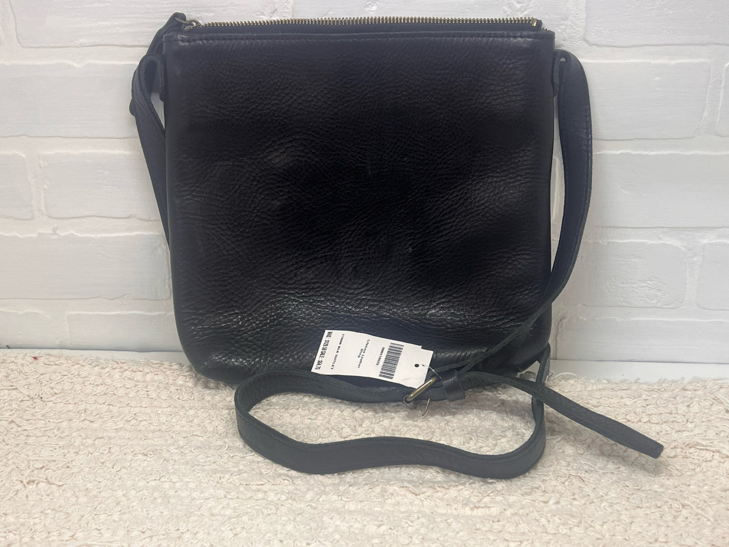 Duluth Trading Co. NWT Lifetyle Leather Sling Bag