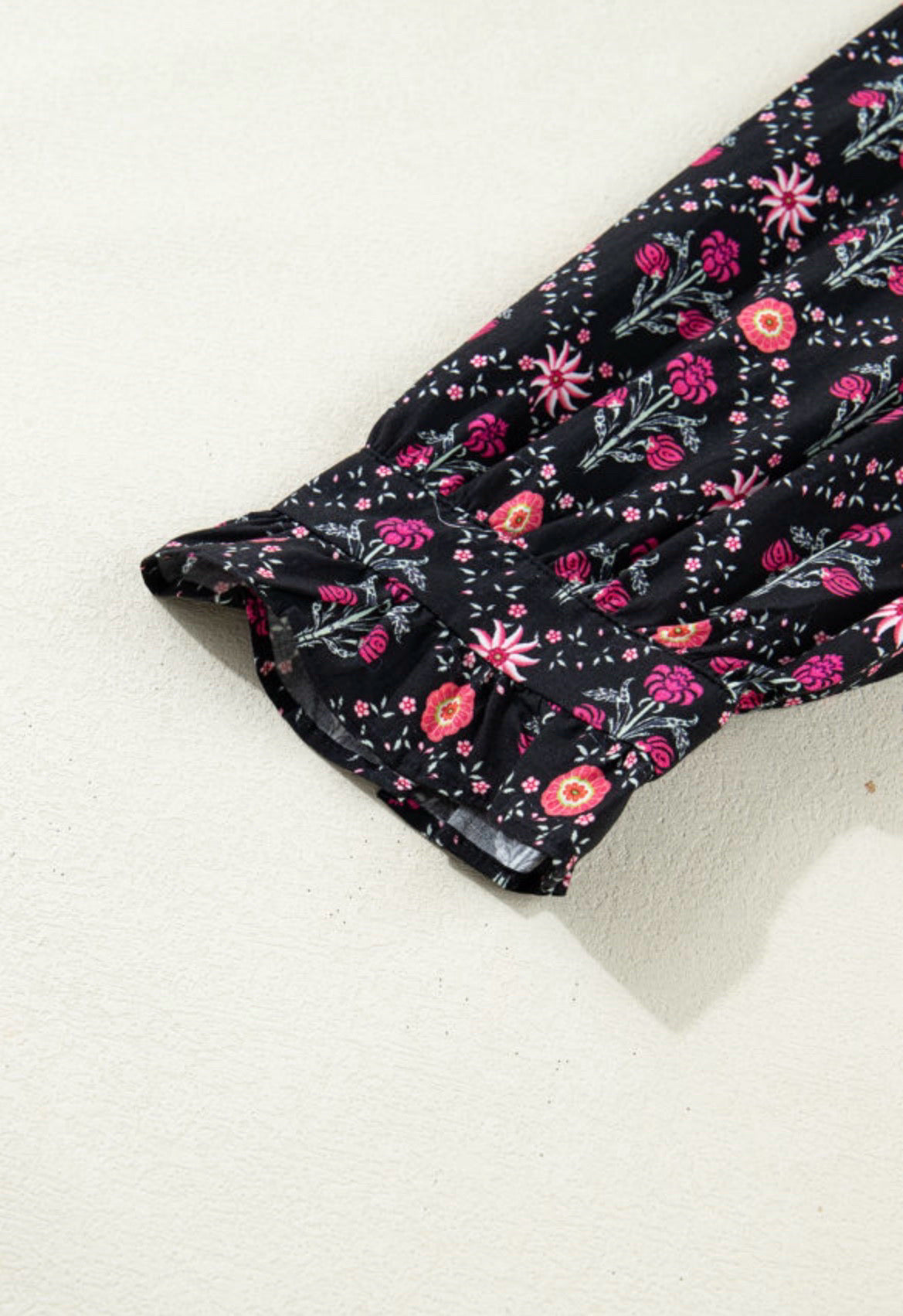 Black Contract V Neckline Bracelet Sleeve Floral  Blouse