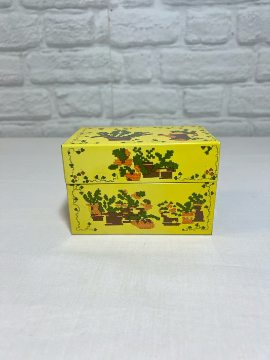 Syndicate Mfg. Co. Yellow Vintage Recipe Box