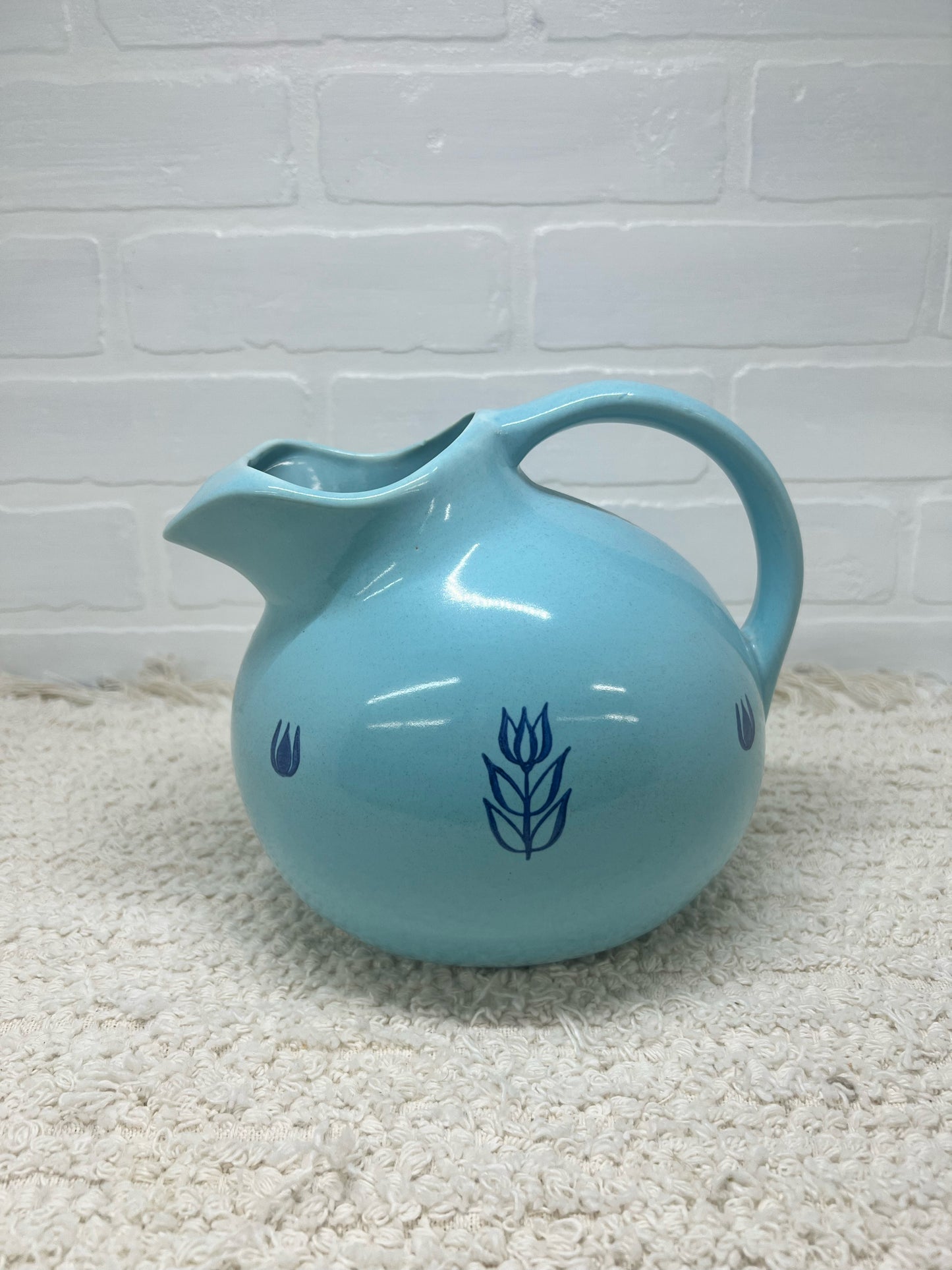 Cronin blue tulip ball tilt pitcher w/ ice guard