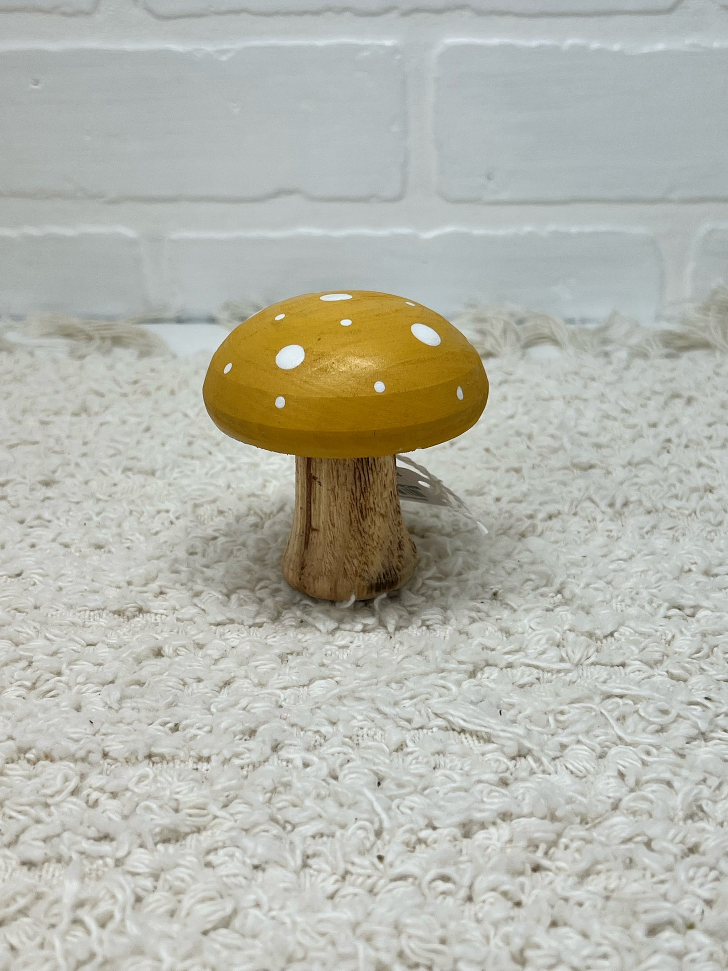 2.5" wood mushroom, yellow