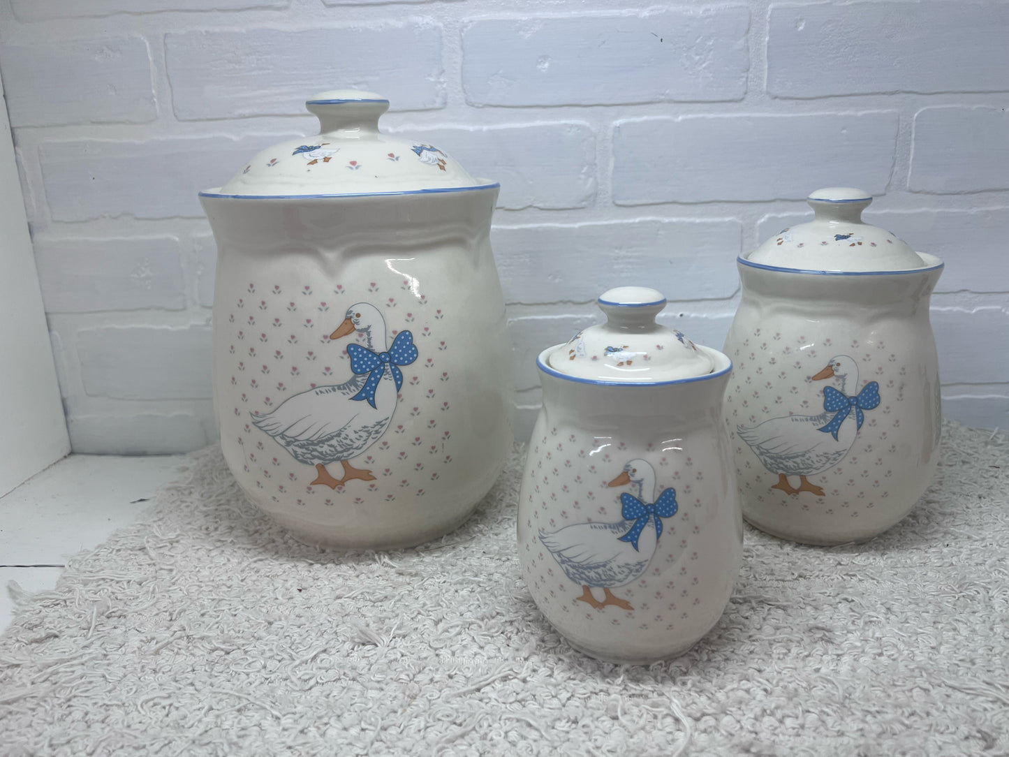 Aunt Rhody Set of 3 Lidded Goose Canisters