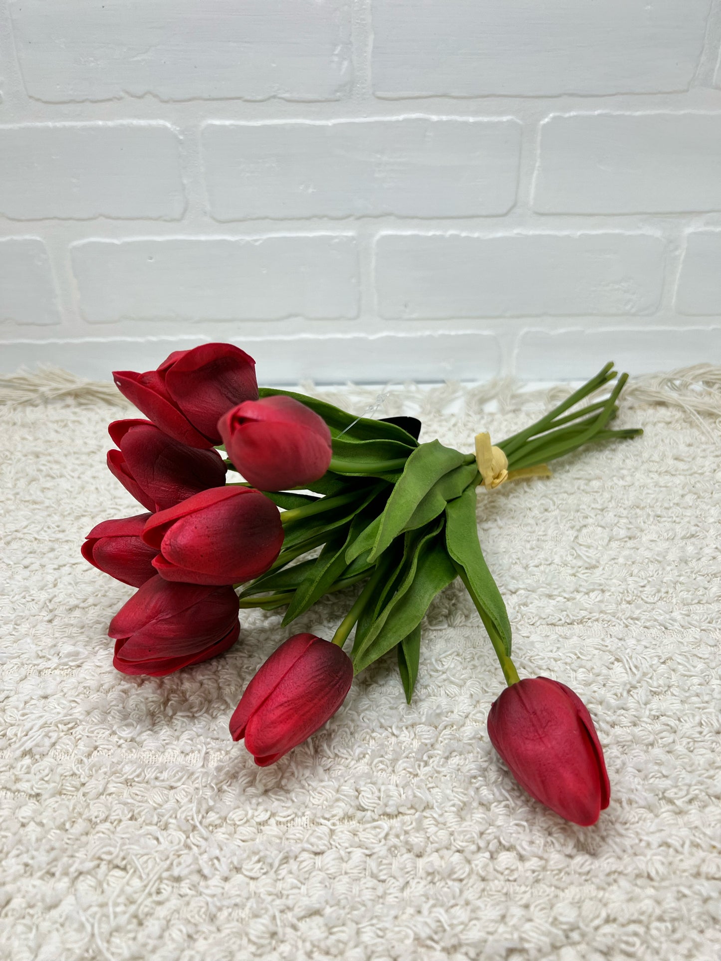 Real Feel red & black tulip bundle