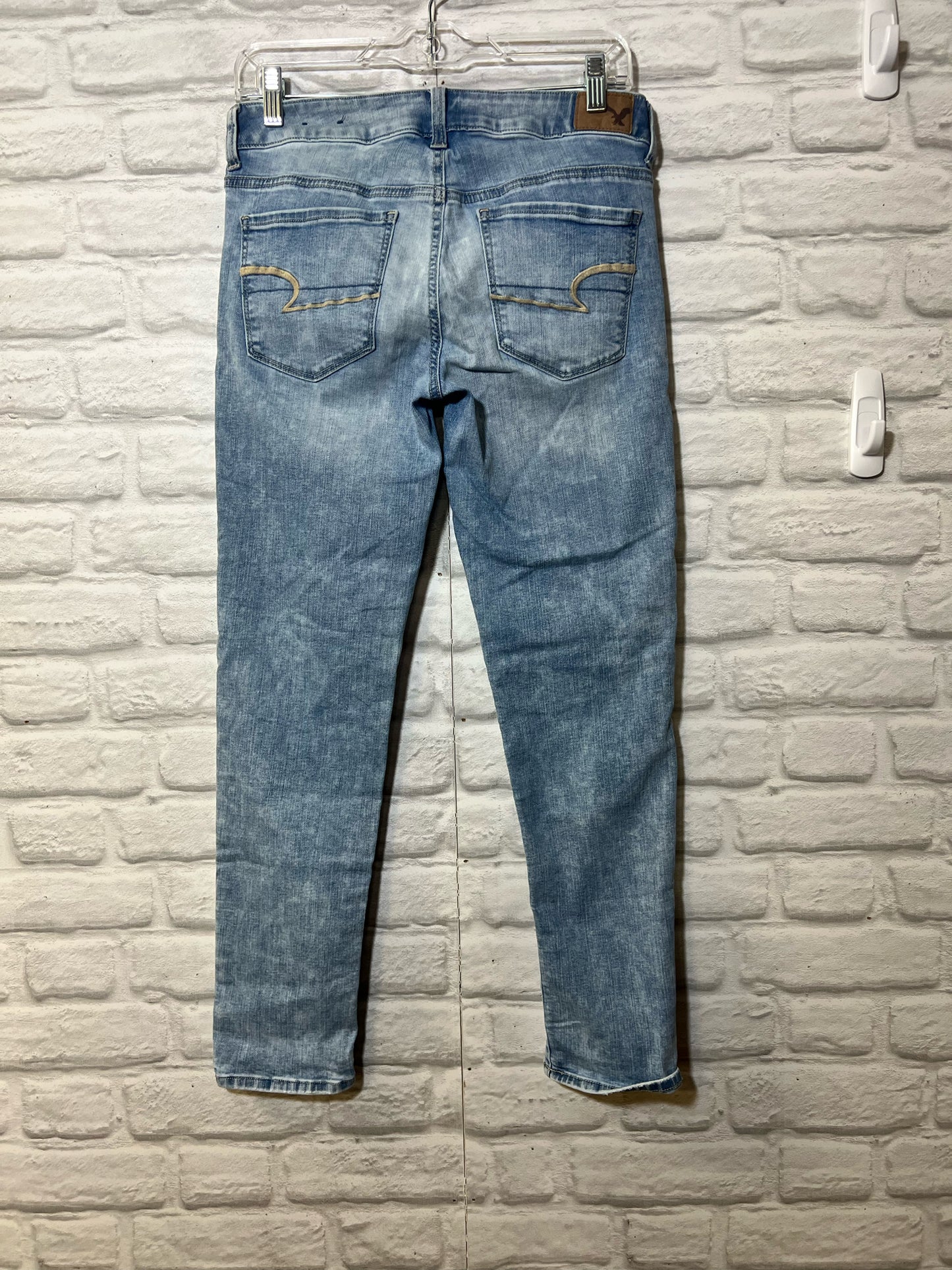 American Eagle size 4 light blue skinnyt jeans