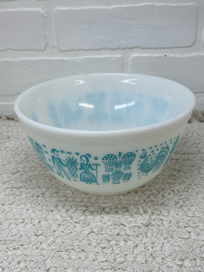 Pyrex Bowl Set - Amish Buterprint - Three Nesting Bowls