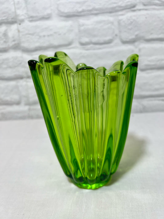 Fostoria green ribbed glass vase