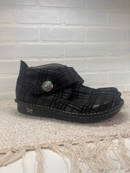 Shoe Size 42 Alegria Black & Silver Plaid Shoe/Booties