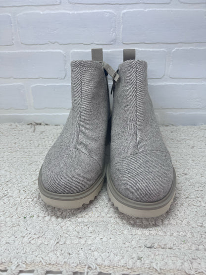 Shoe Size 7 Toms  NWT Maude Wedge  Bootie in Shimmering Twill