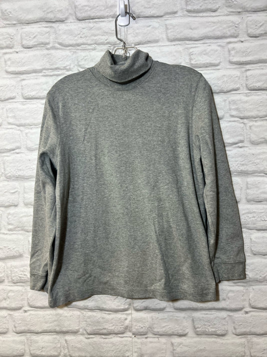 Size M Field Gear gray turtleneck