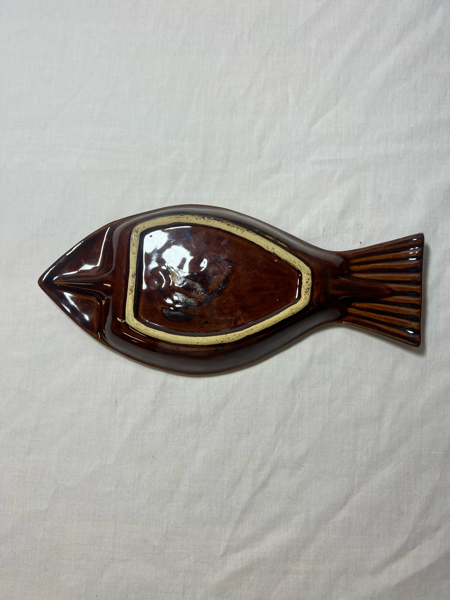 Country Fare/Zanesville pottery fish dish