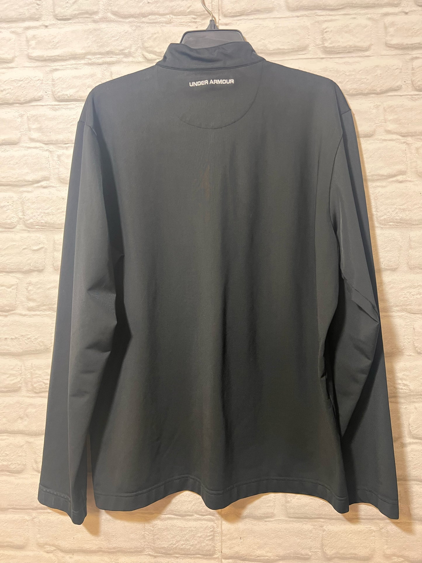 Size L Under Armour Black 1/4 zip Pullover