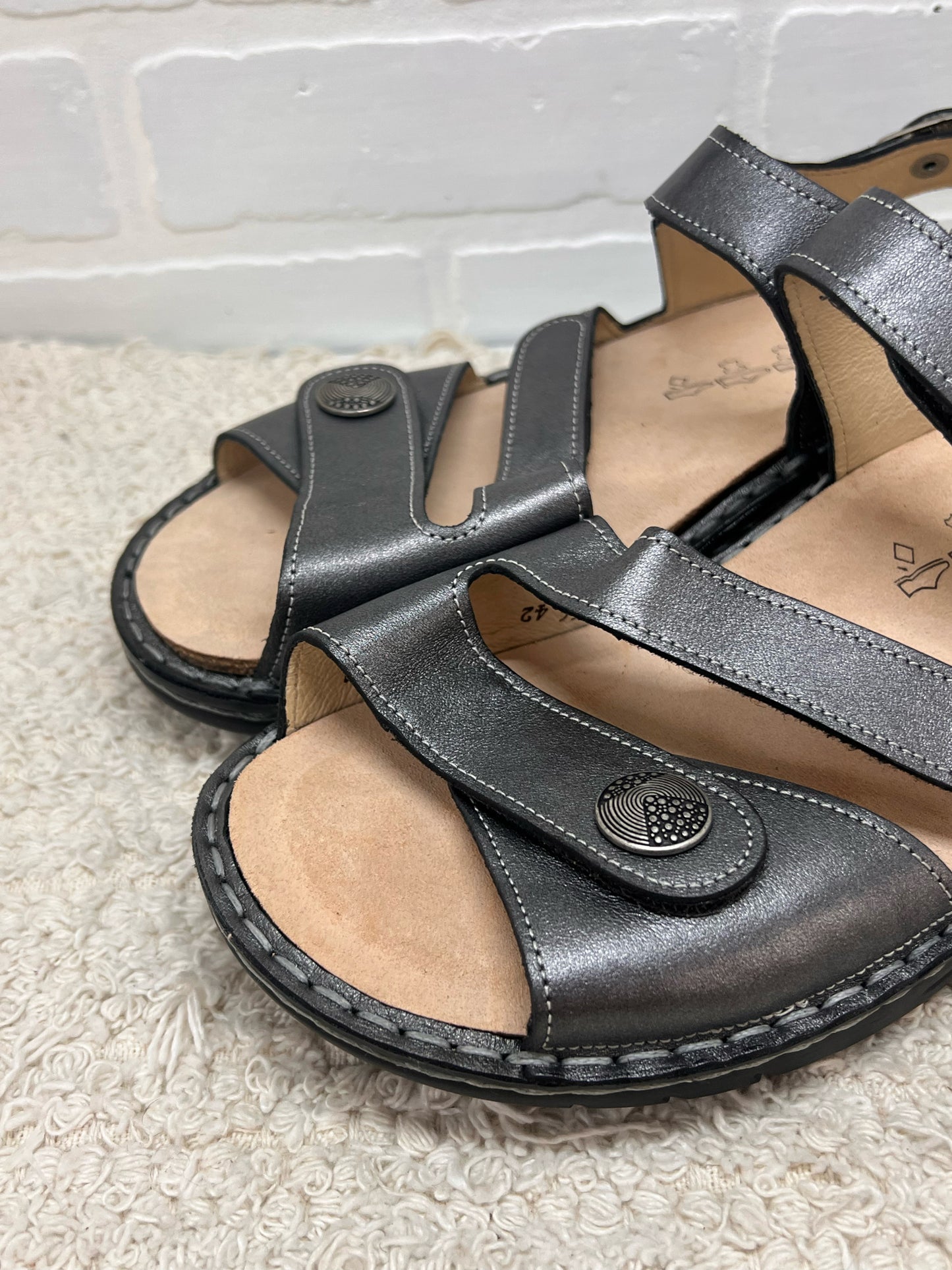 Shoe Size 42 Finn Comfort  Sandals in Metallic Silver/Gray
