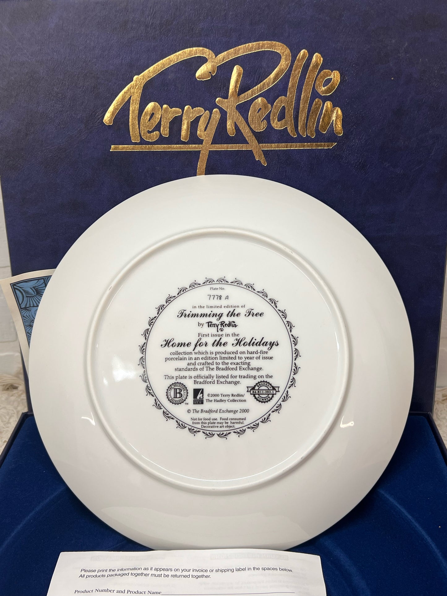 Terry Redlin'Trimming the Tree' Decorative Plate in Gift Box