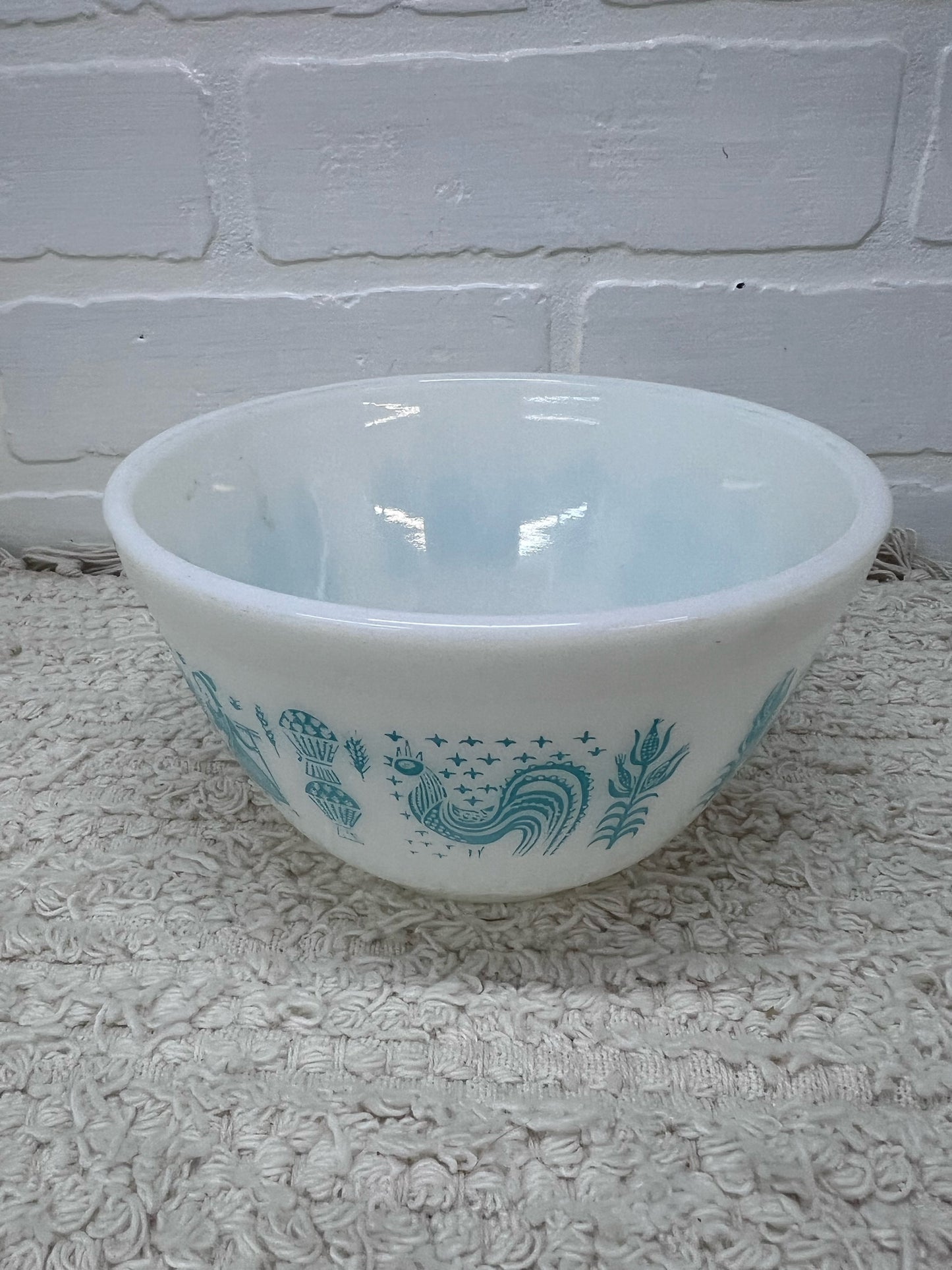 Pyrex Bowl Set - Amish Buterprint - Three Nesting Bowls