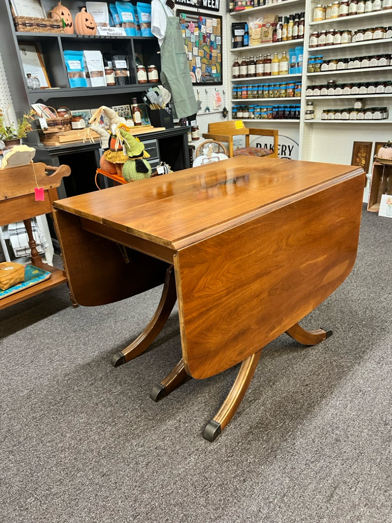 Duncan Pfyfe style drop leaf table