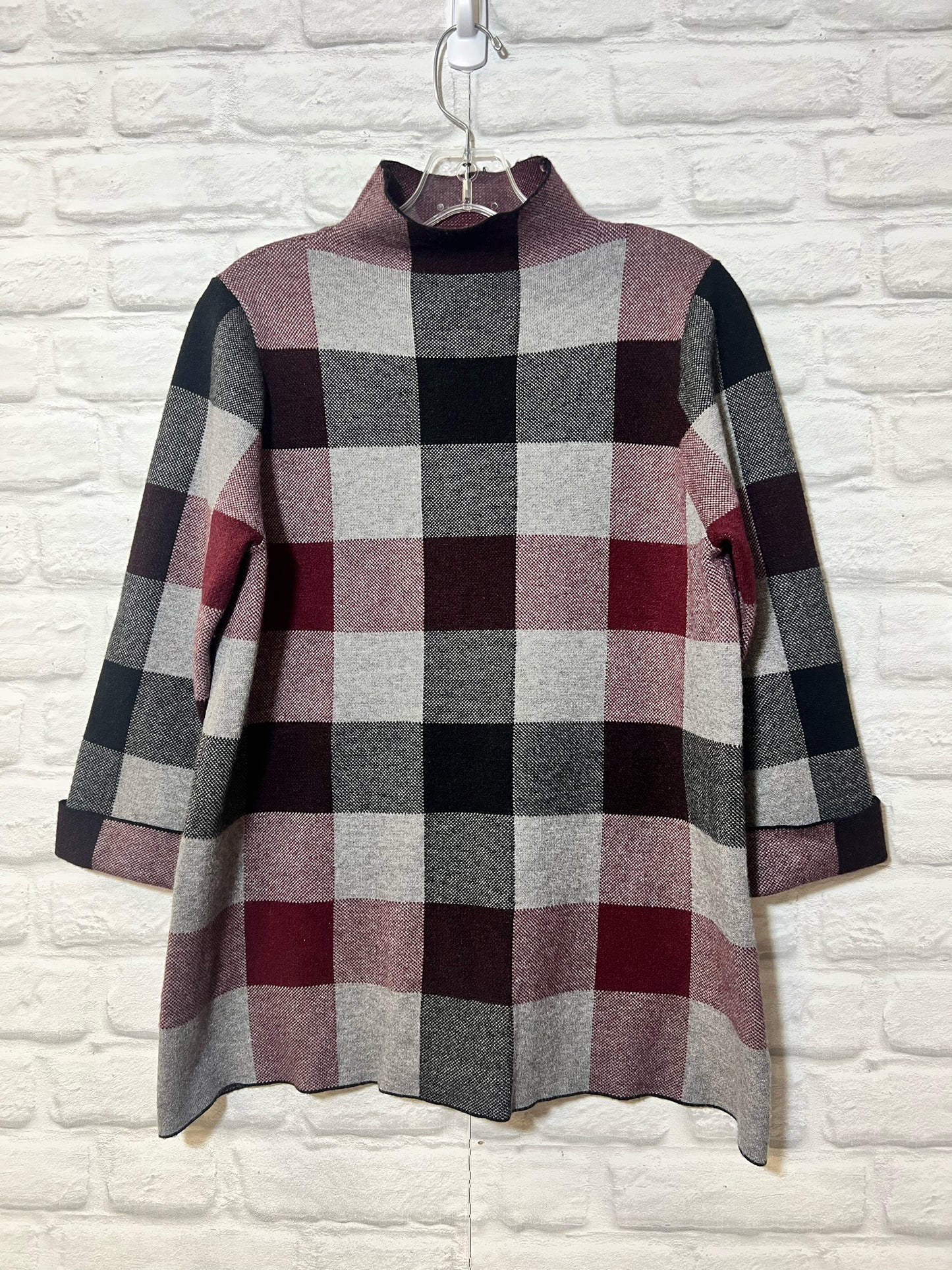 Size L Tahari Used Sweater