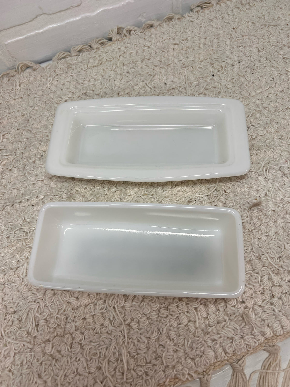 Pyrex Snowflake Garland Butter Dish