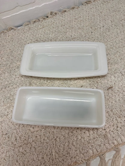 Pyrex Snowflake Garland Butter Dish