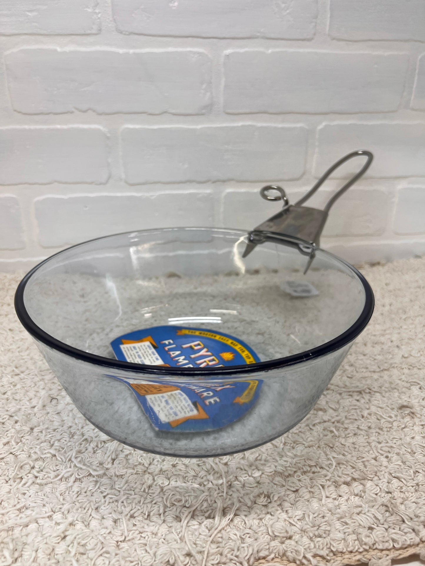 Vintage Pyrex saucepan with detachable metal handle
