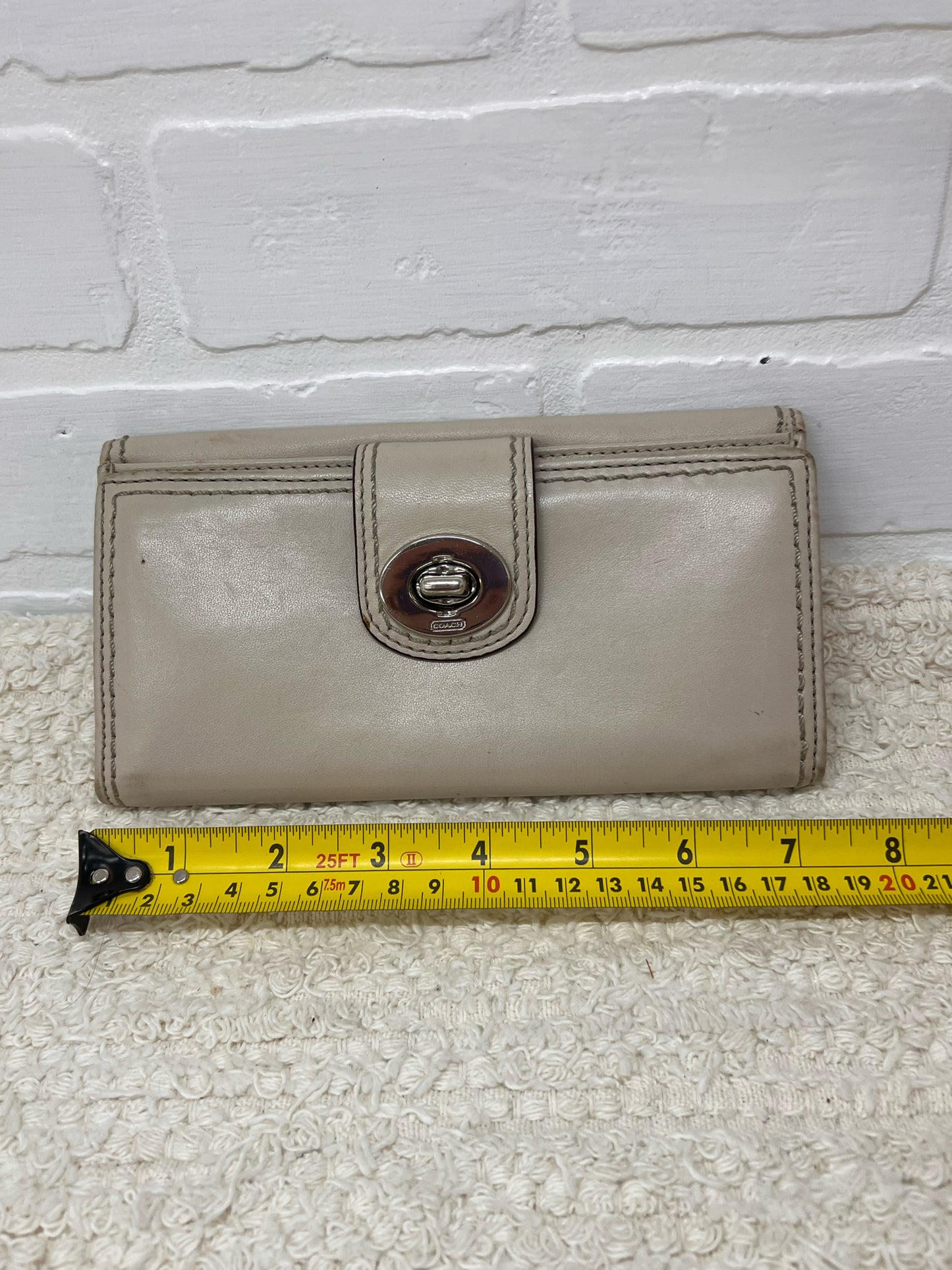 Coach Bone Colored Glove Tanned Leather Clutch Wallet