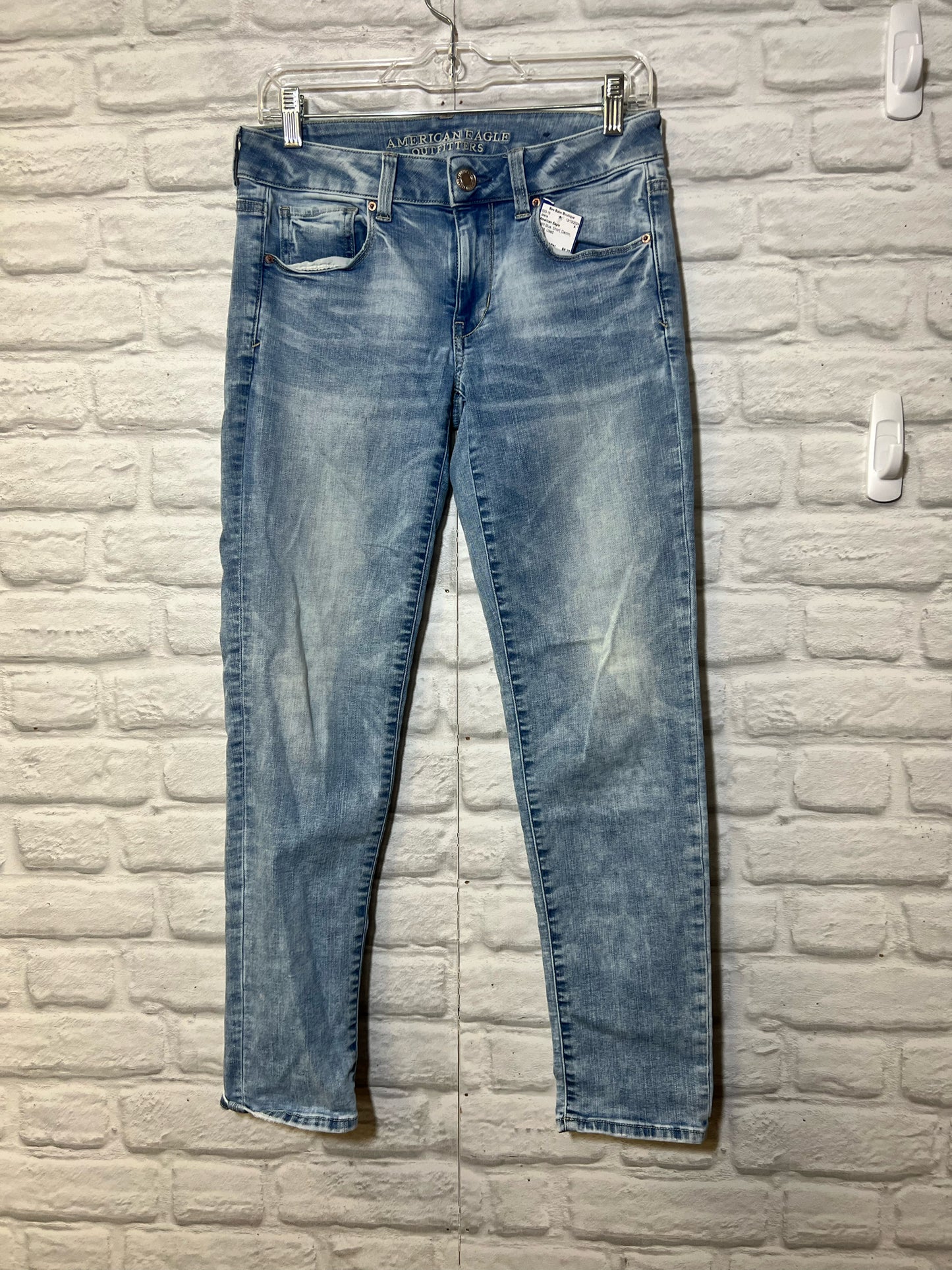 American Eagle size 4 light blue skinnyt jeans