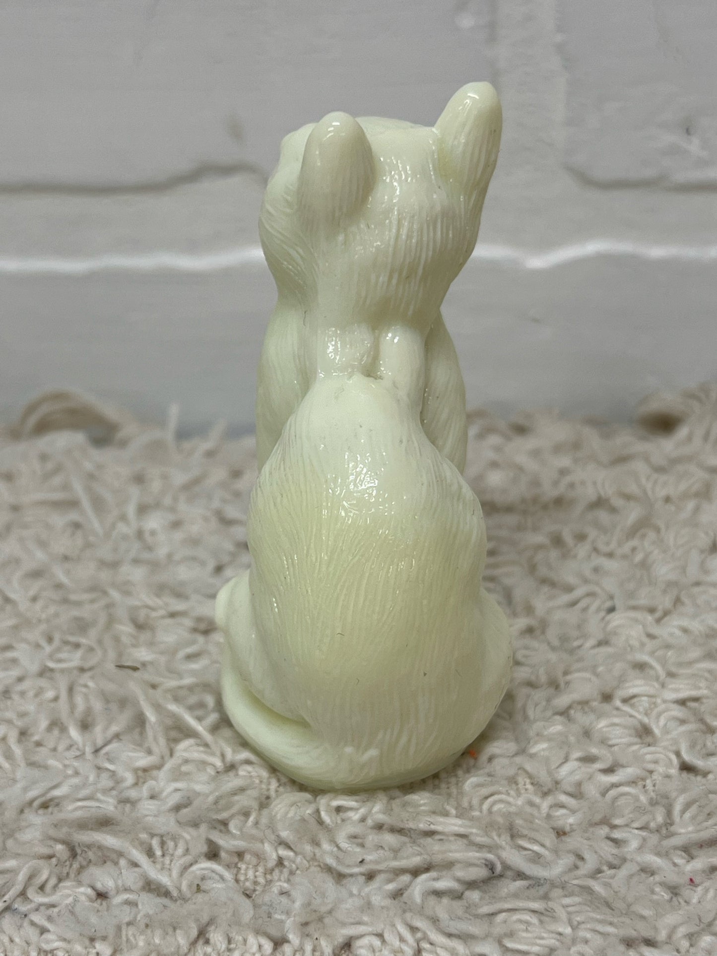 Moser Custard Glass/Uranium Glass Cat Figurine