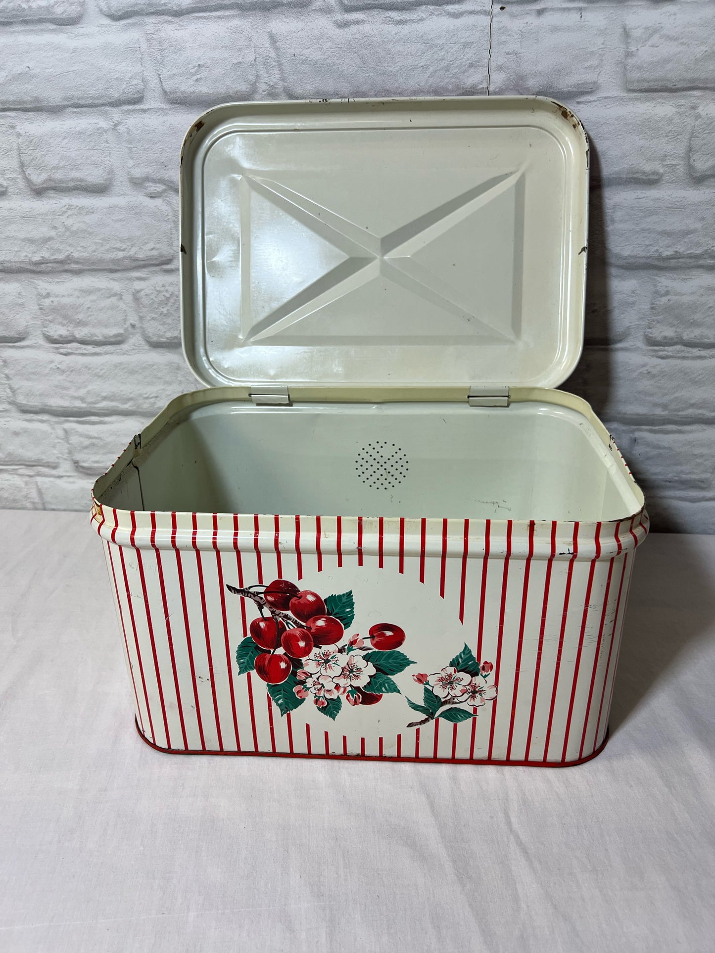 Vintage striped cherry blossom bread tin