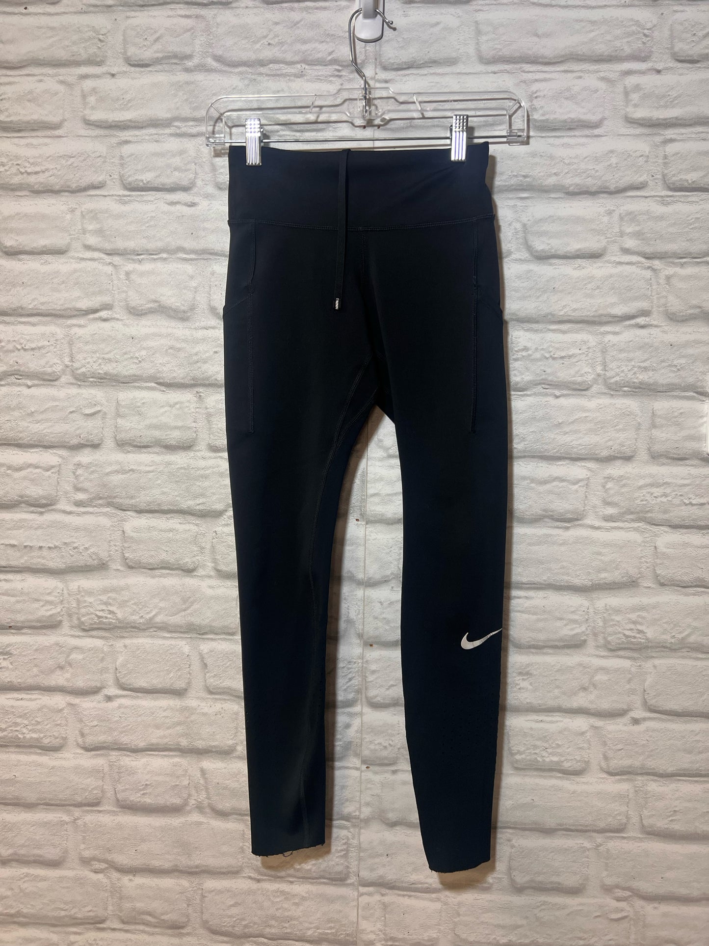 Nike Dri-Fit XS capri length leggings