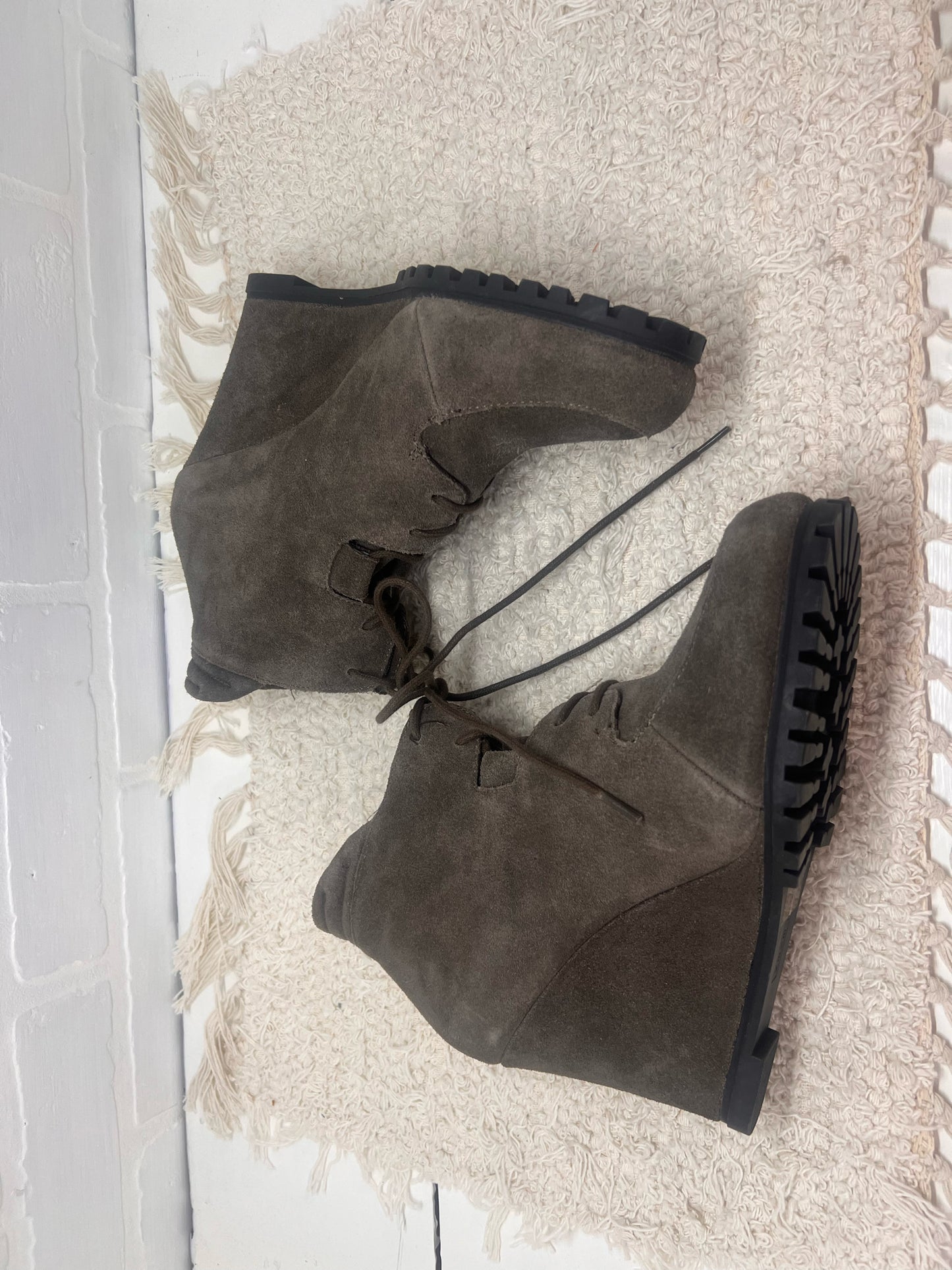 Shoe Size 10 Steven Gray Suede leather booties