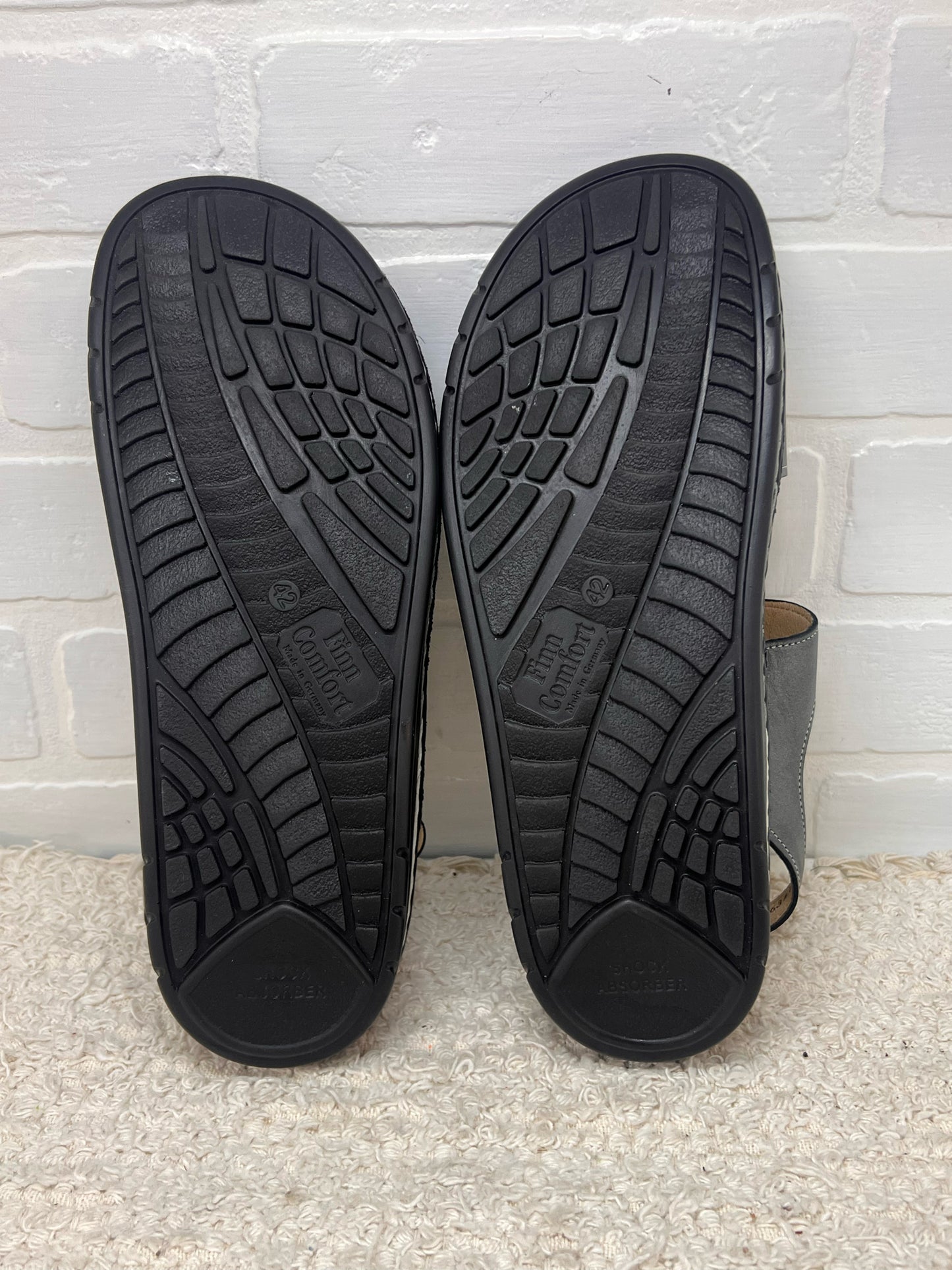 Shoe Size 42 Finn Comfort  Sandals in Metallic Silver/Gray