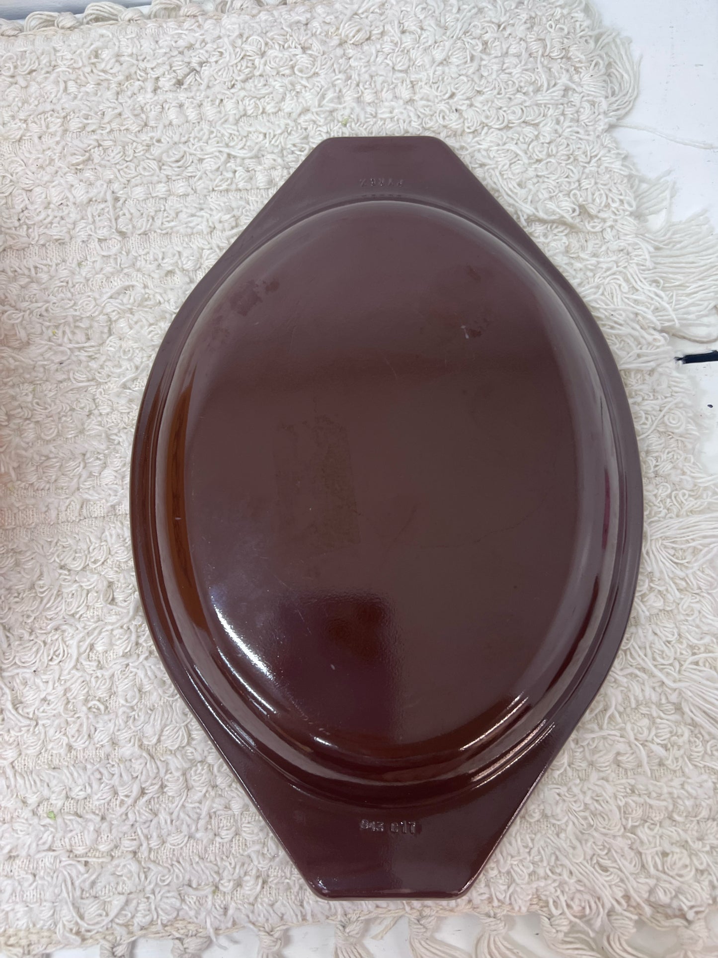 Pyrex Old Orchard 1.5 QT Oval Lidded Casserole Dish