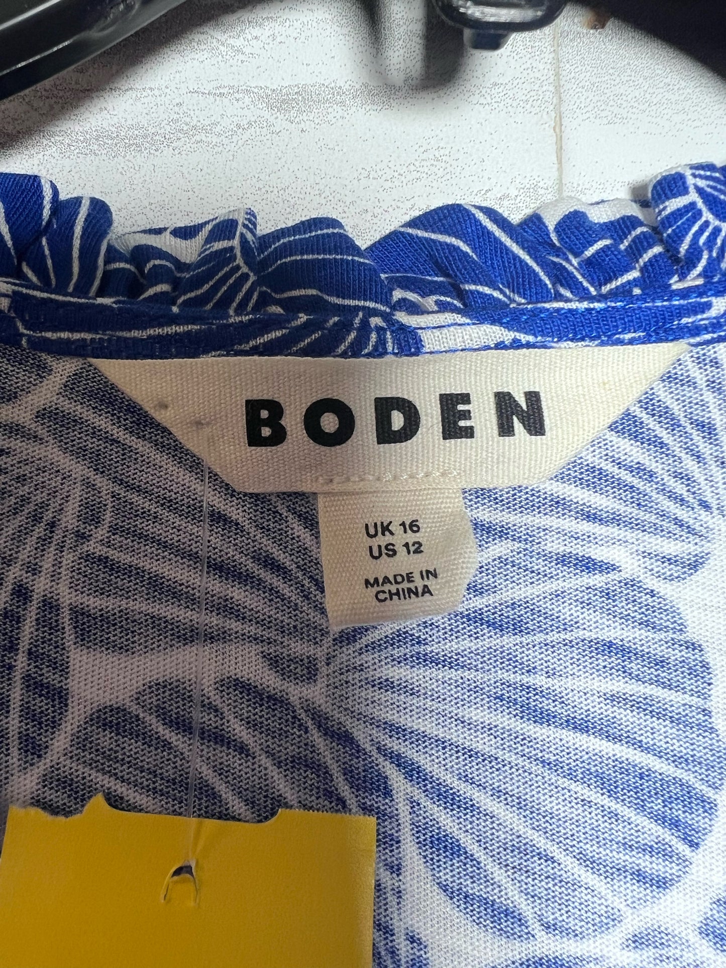 Size L Boden BLue & White Scallop Shell Pattern Cotton Blend Summer Blouse