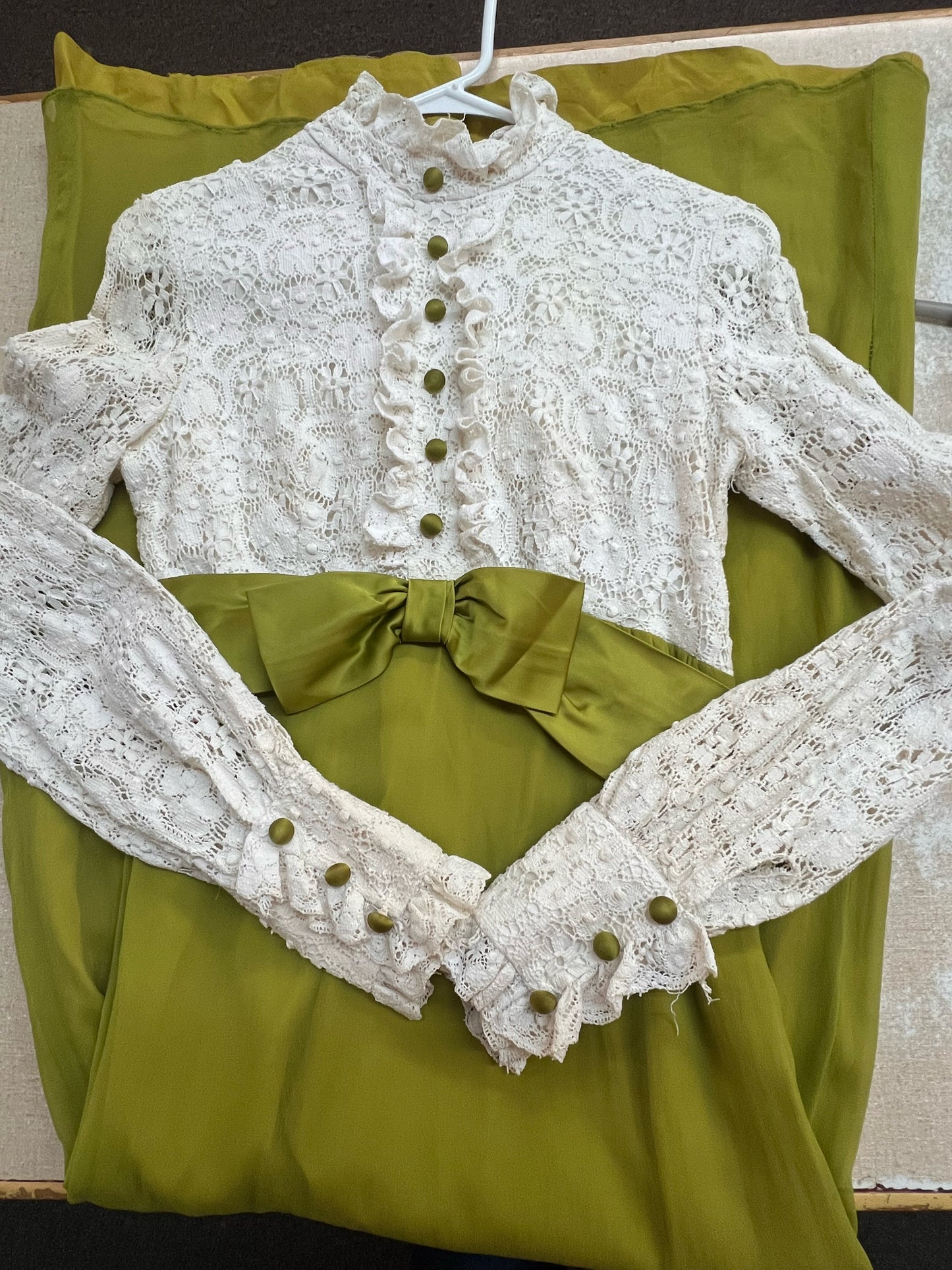 Green & White Vintage Prom/Bridesmaid Dress