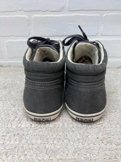 Shoe Size 8 Taos Gray Canvas Top Star Sneakers