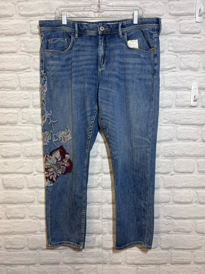 Anthropologie Size 33 Waist Pilcro  Slim Boyfriend Fit Jeans