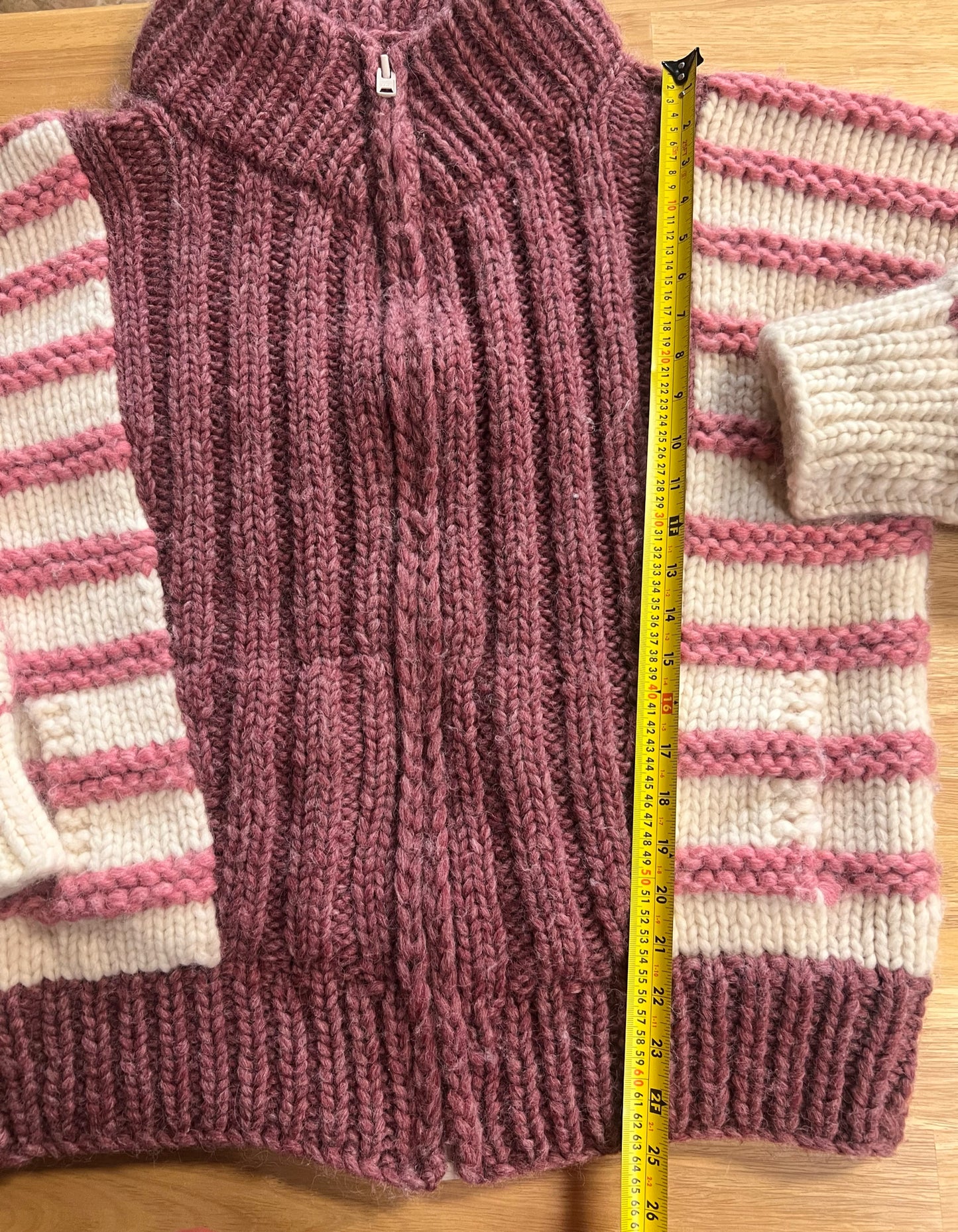 Size M Longhouse Vintage Canadian Knit Wool Sweater